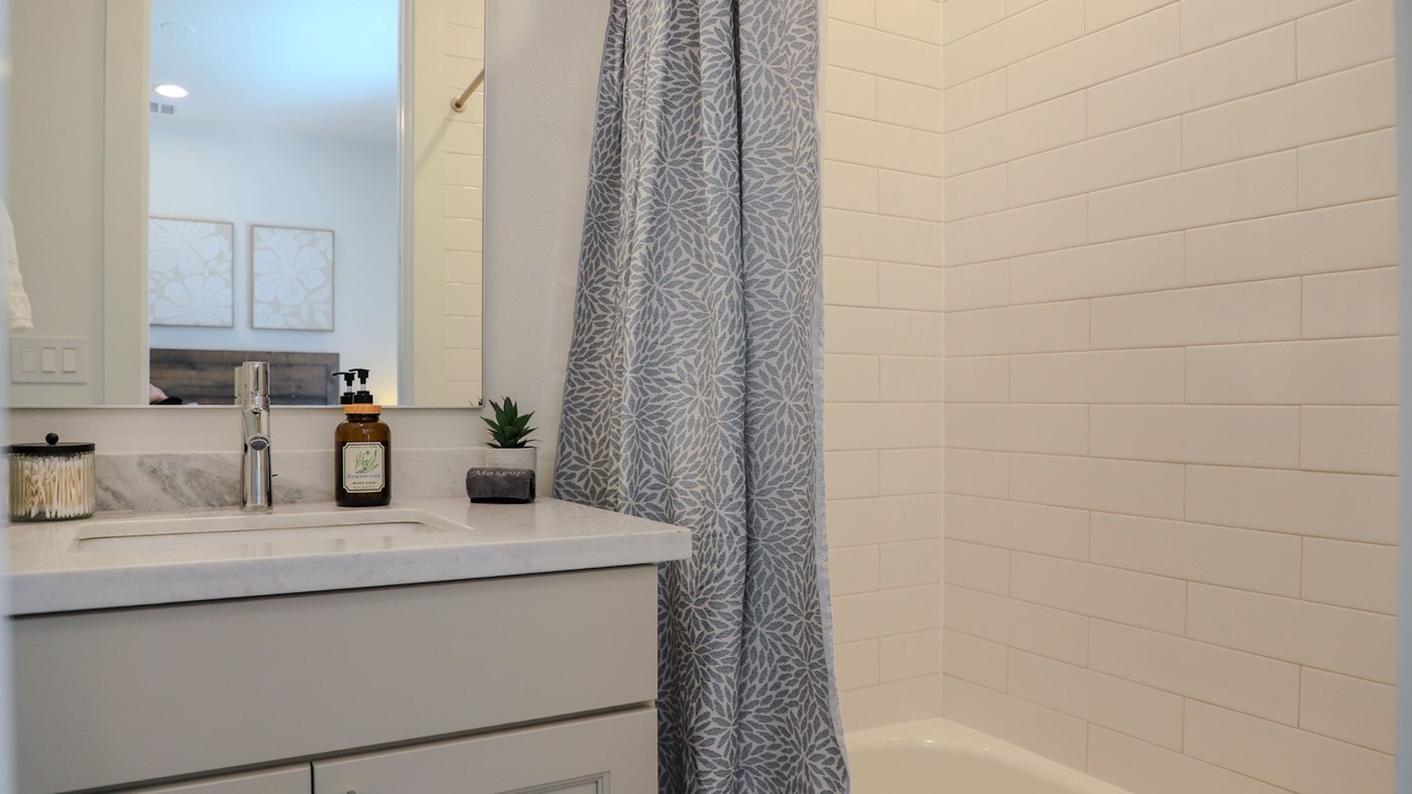 Photo of Bathroom in Round Rock Original Plat