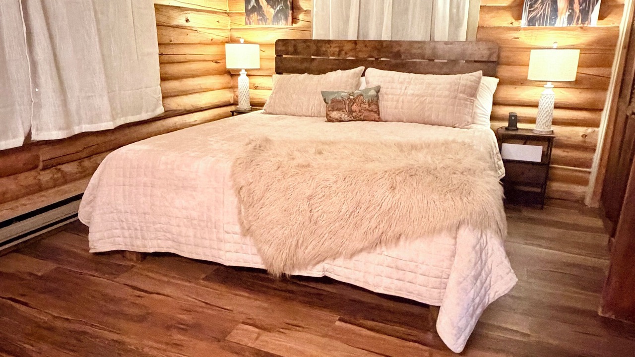 Photo of Bedroom in Glendo