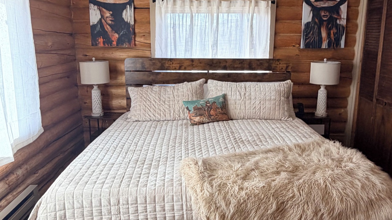 Photo of Bedroom in Glendo