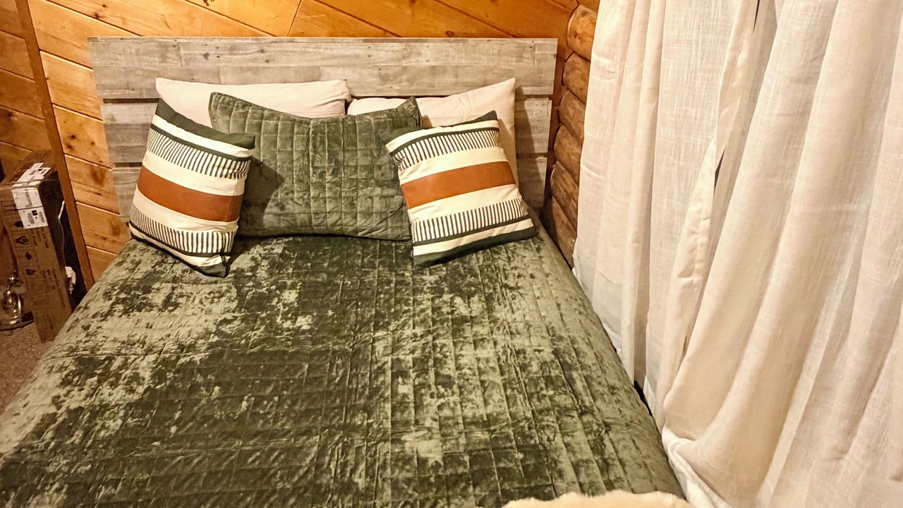 Photo of Bedroom in Glendo