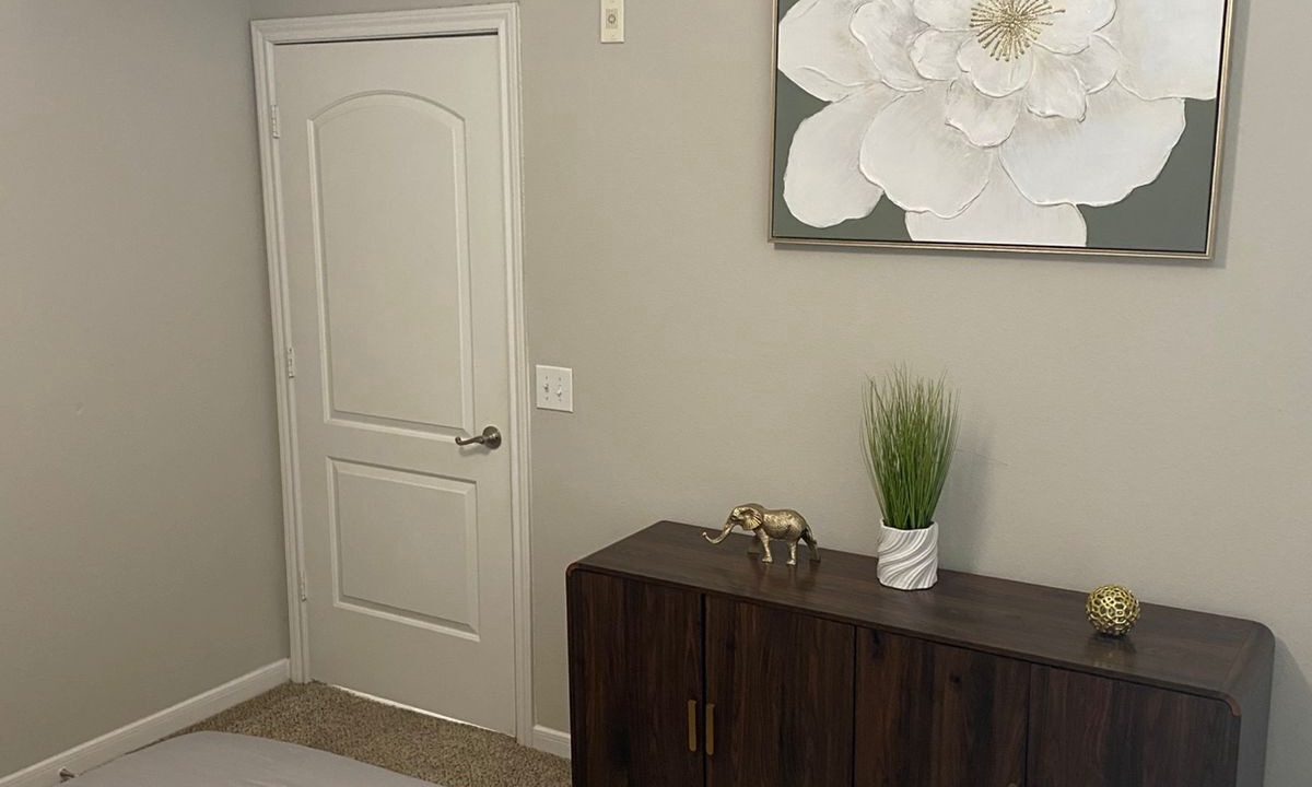 Photo of Bedroom in Alden Bridge