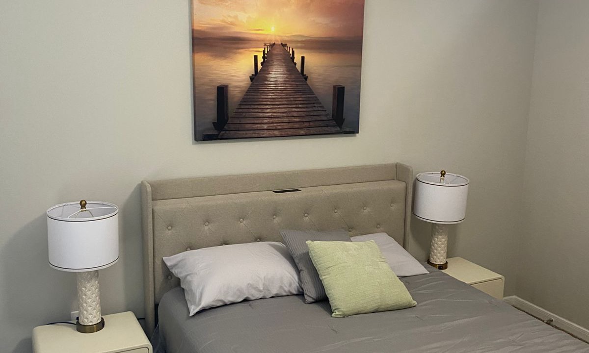 Photo of Bedroom in Alden Bridge