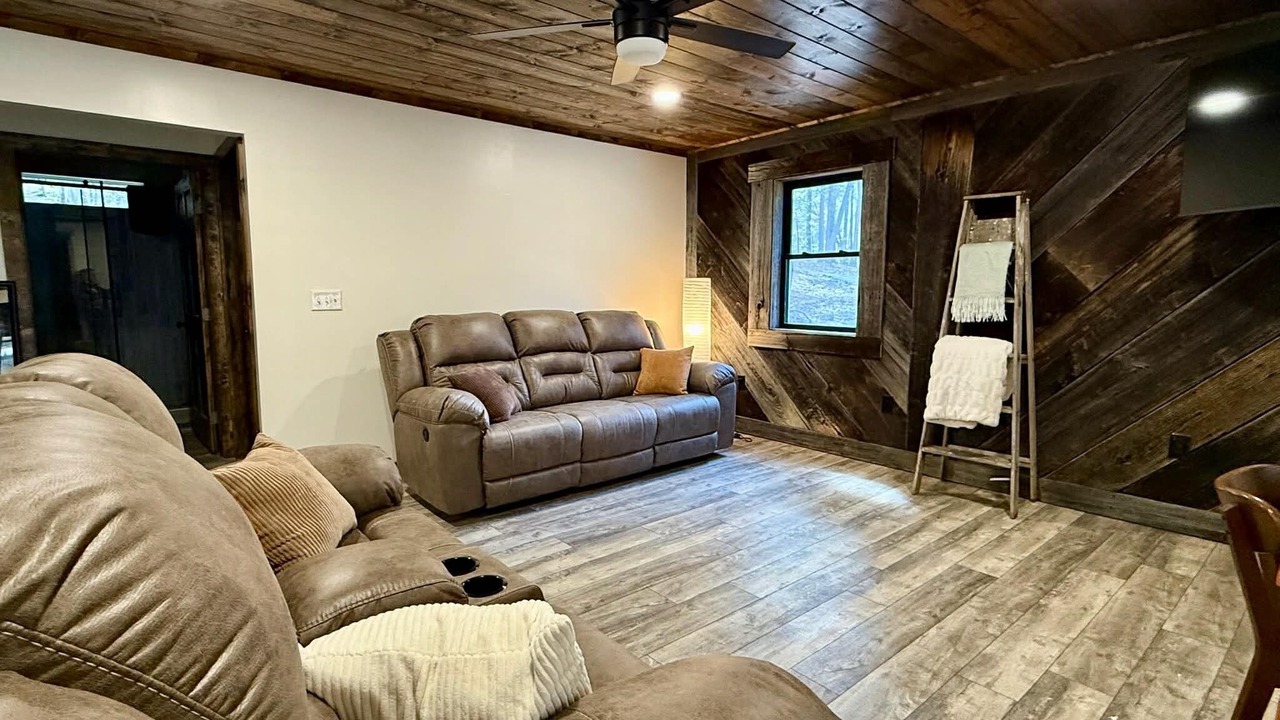 Photo of Livingroom in Aurora