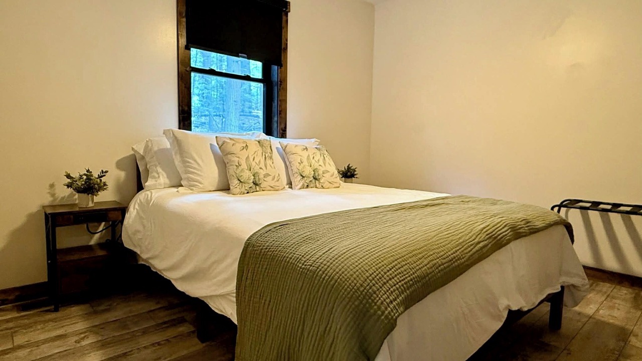 Photo of Bedroom in Aurora
