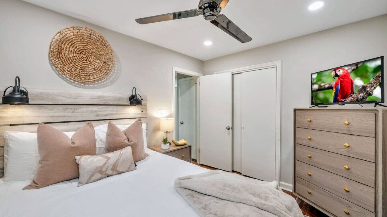 Photo of Bedroom in Forest Park