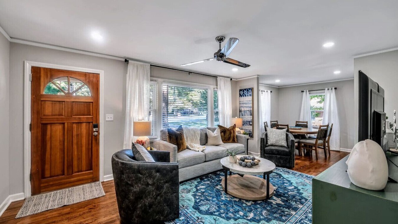 Photo of Livingroom in Forest Park