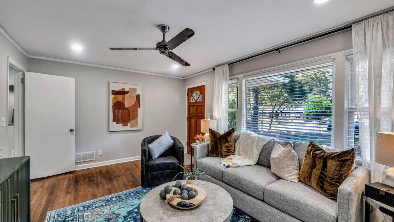 Photo of Livingroom in Forest Park