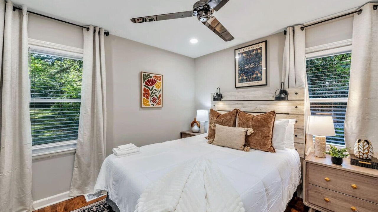 Photo of Bedroom in Forest Park