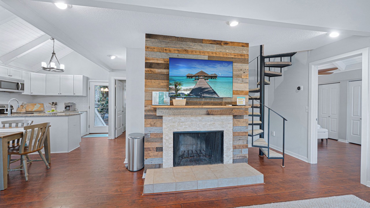 Photo of Livingroom in Night Heron