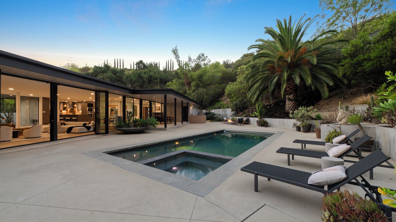 Photo of Outdoor in Beverly Glen