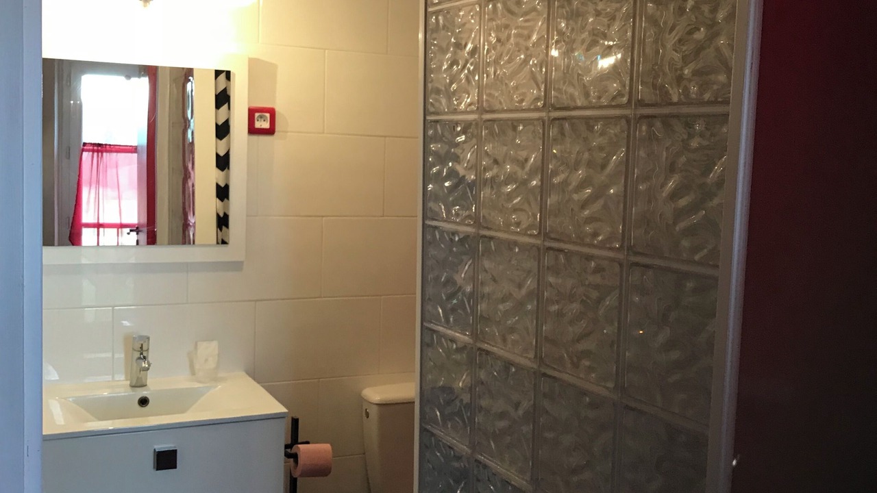Photo of Bathroom in Saint-Lambert