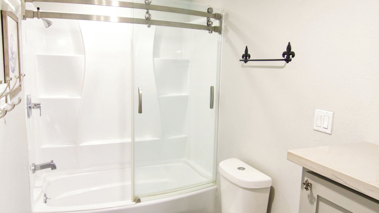 Photo of Bathroom in Willis