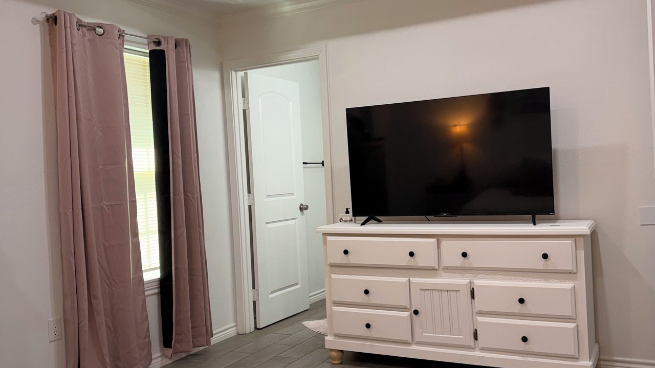 Photo of Bedroom in Flint