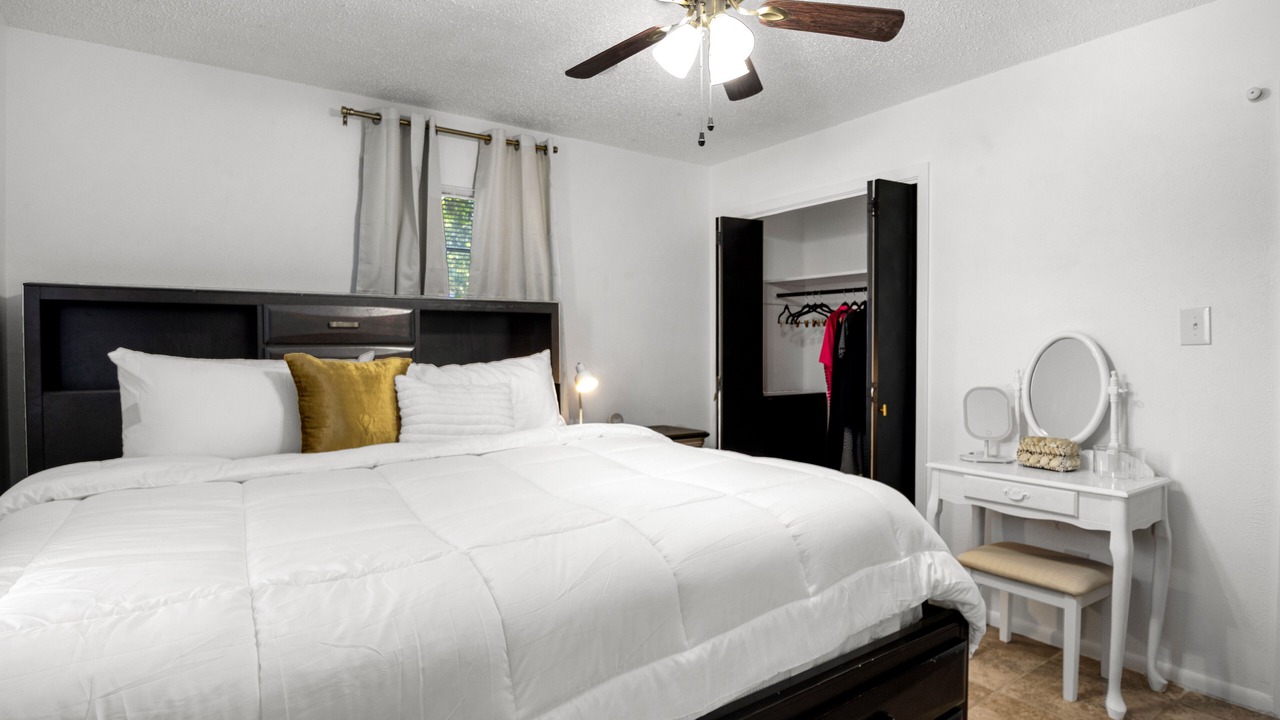 Photo of Bedroom in Lindale