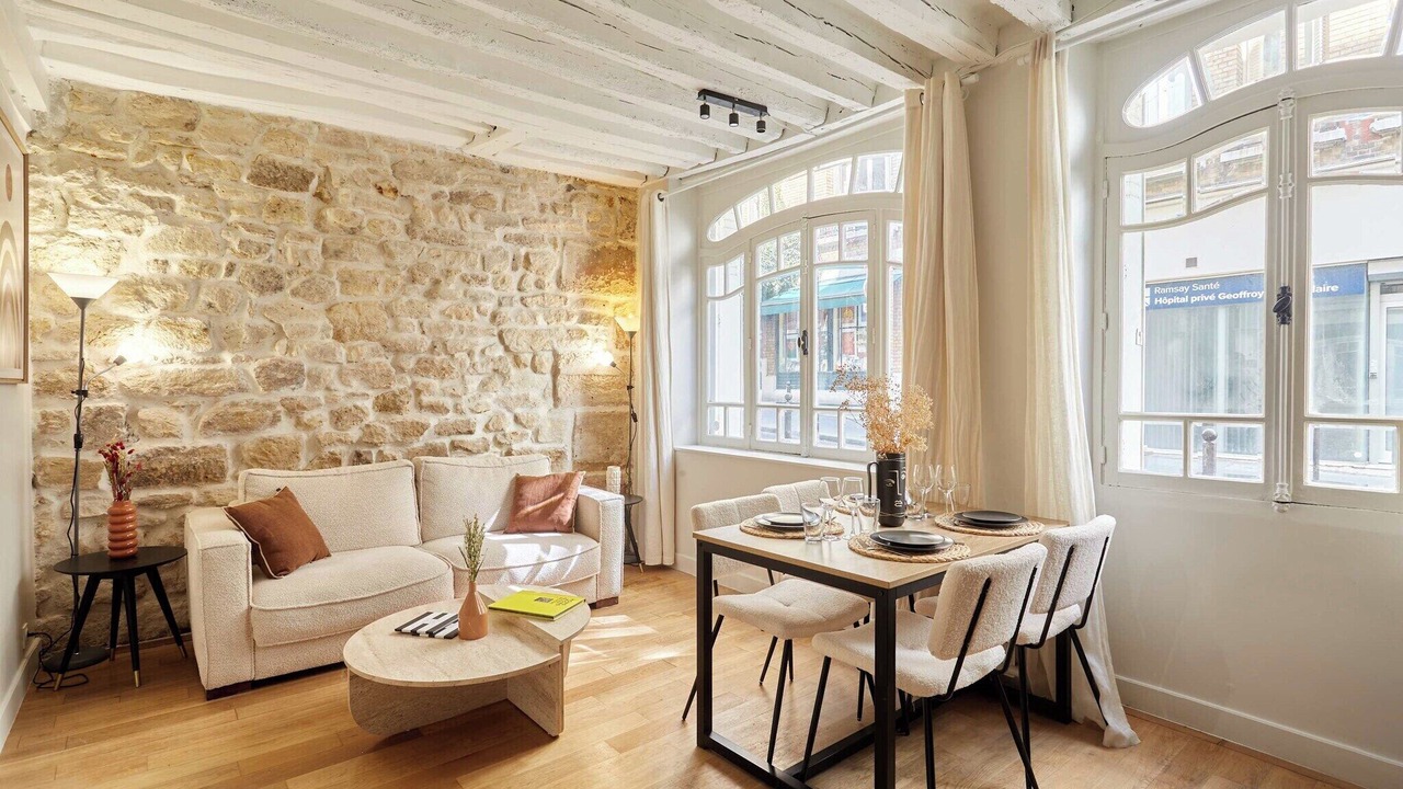 Photo of Livingroom in 5th Arrondissement