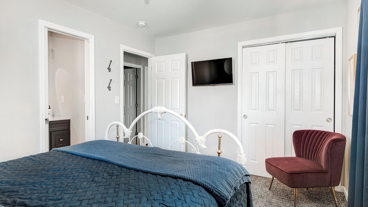 Photo of Bedroom in Fountain Square