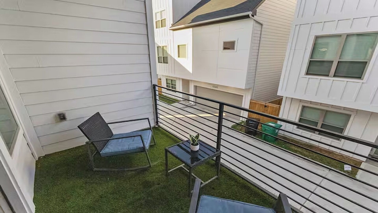 Photo of Patio Balcony in OST - South Union