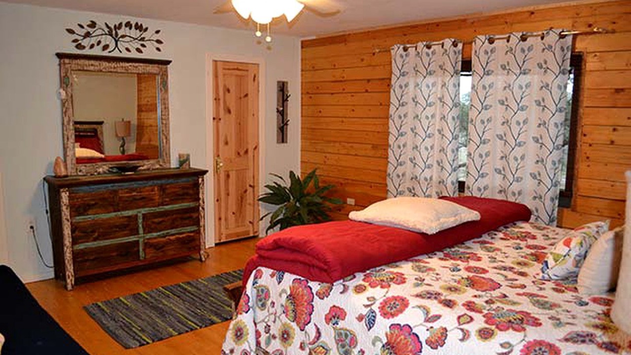 Photo of Bedroom in Naumanns Camp