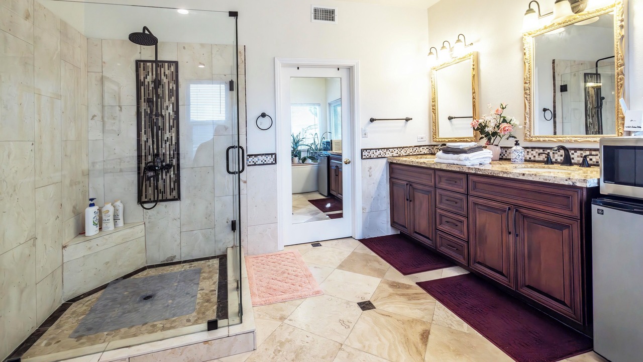Photo of Bathroom in Vista