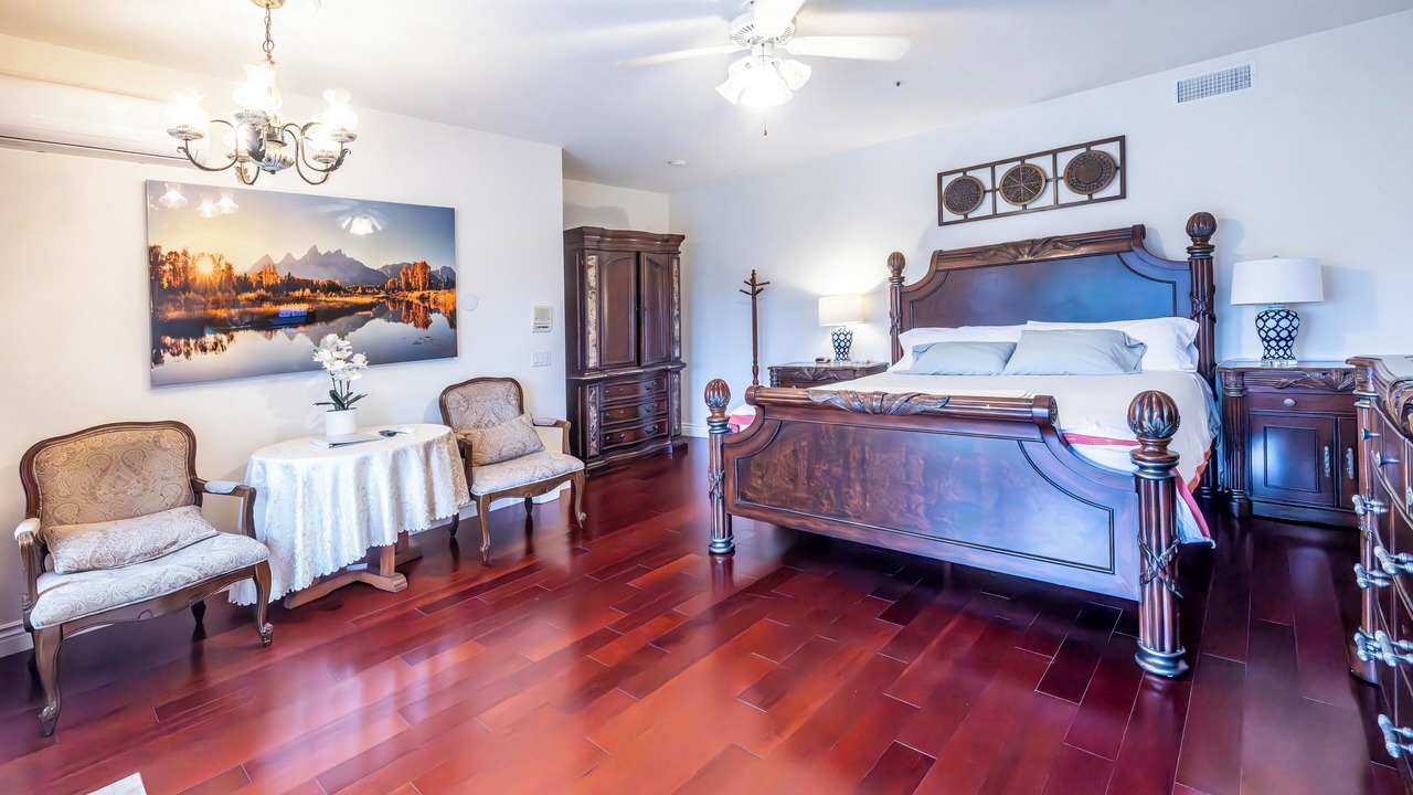Photo of Bedroom in Vista