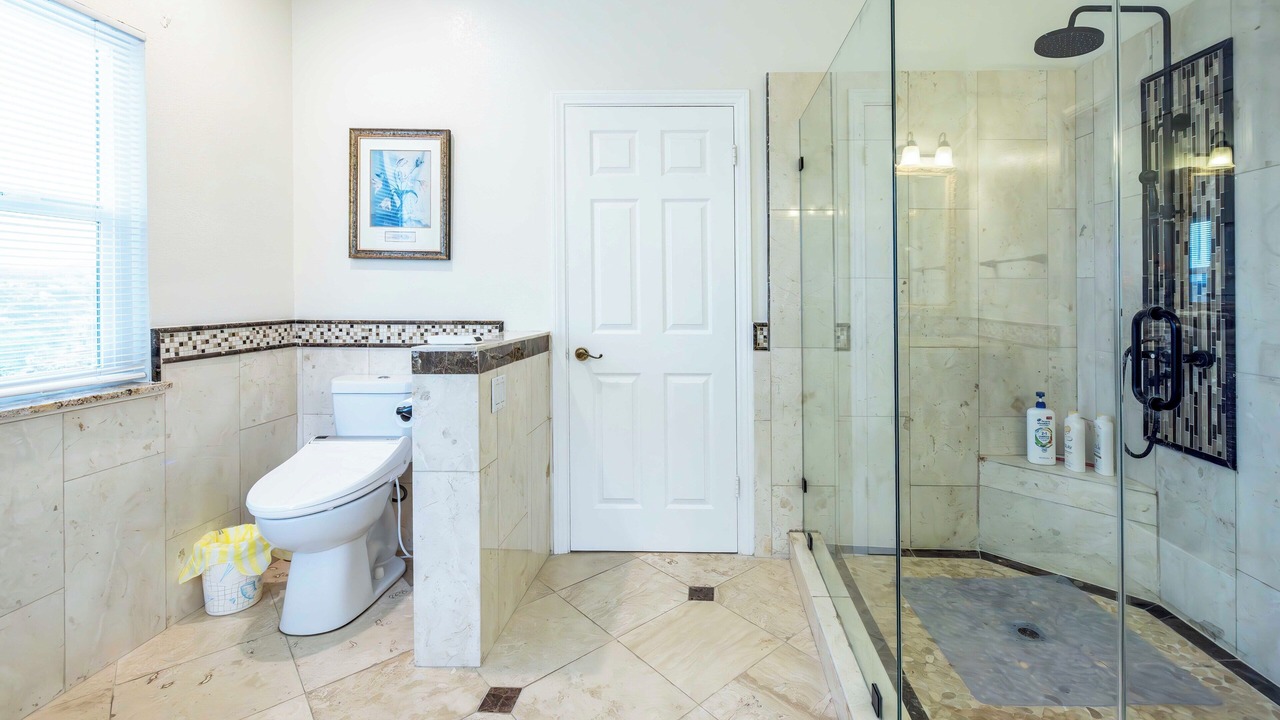 Photo of Bathroom in Vista