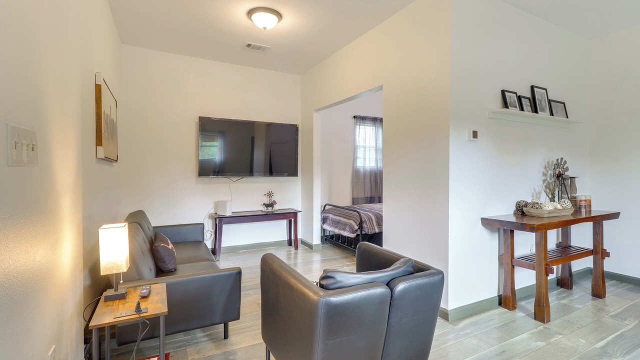 Photo of Livingroom in Circle D-KC Estates