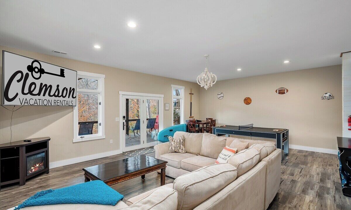 Photo of Livingroom in Seneca