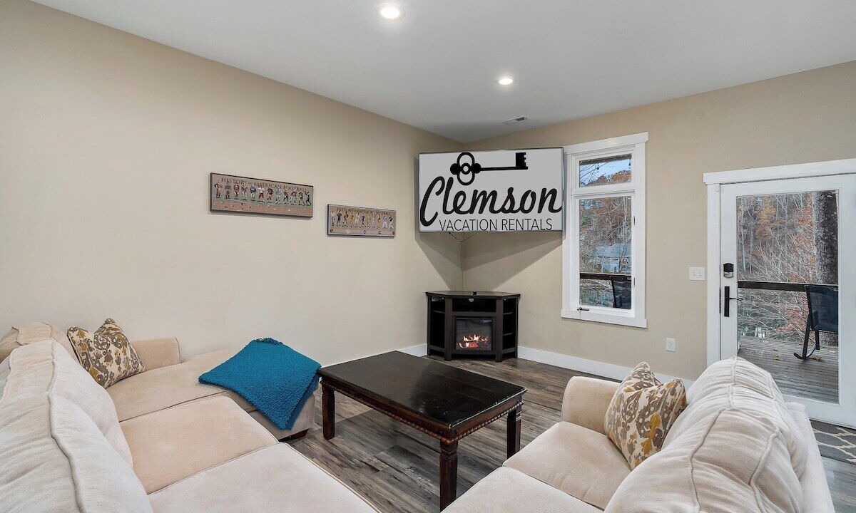 Photo of Livingroom in Seneca