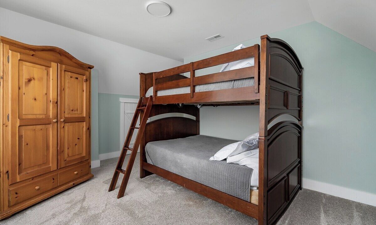Photo of Bedroom in Seneca