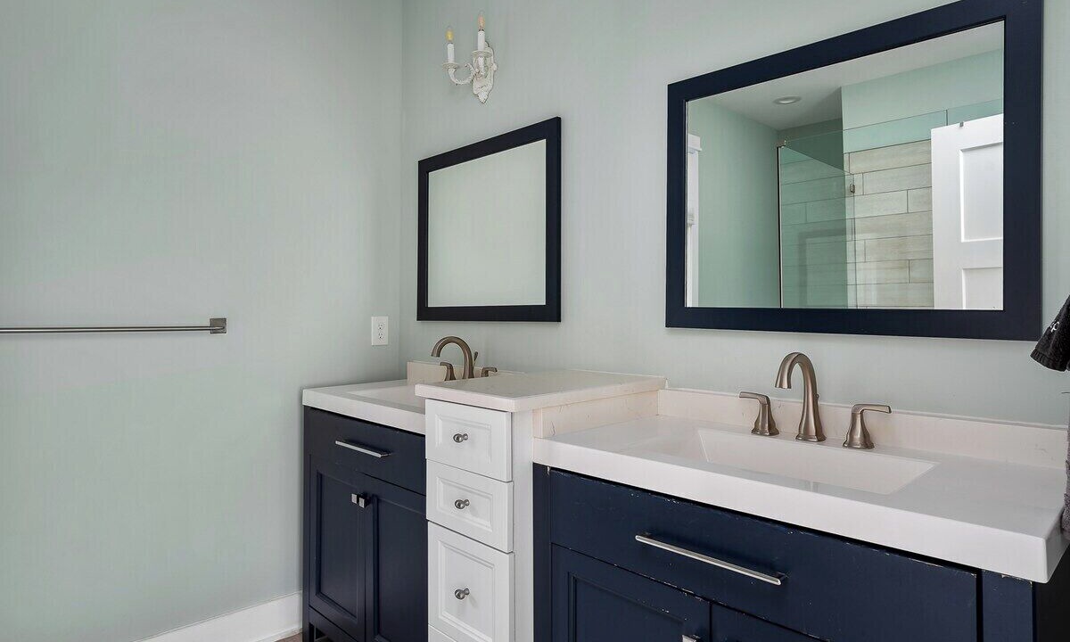 Photo of Bathroom in Seneca