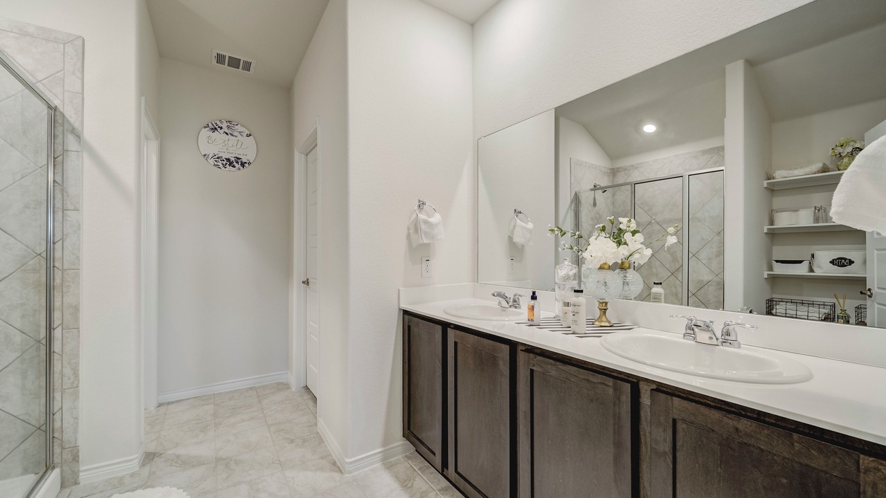 Photo of Bathroom in Anna