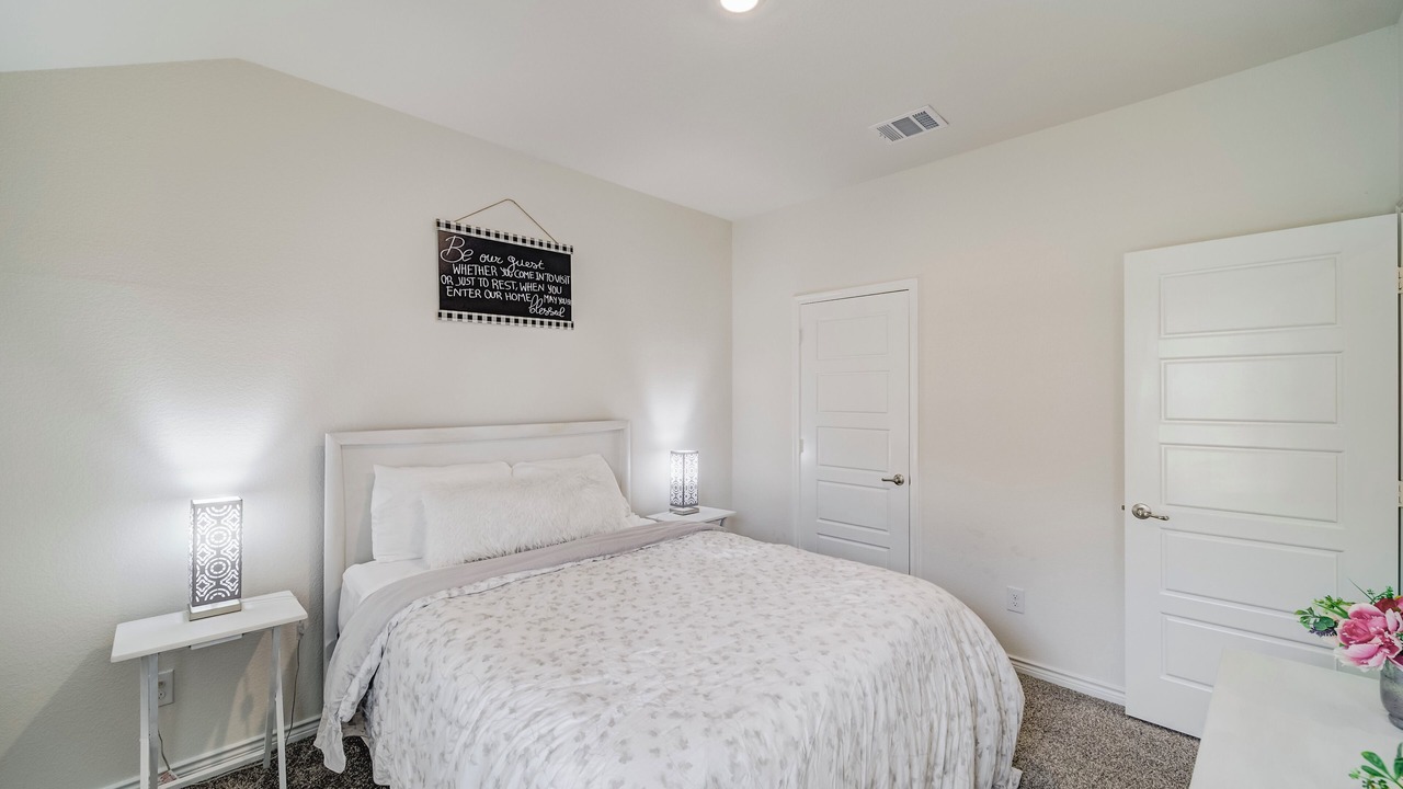 Photo of Bedroom in Anna