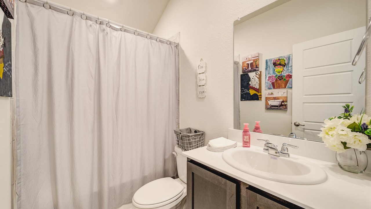 Photo of Bathroom in Anna