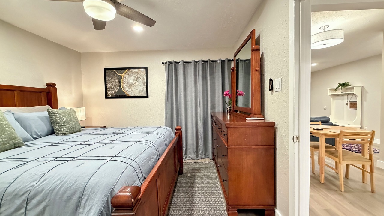 Photo of Bedroom in Oak Lawn