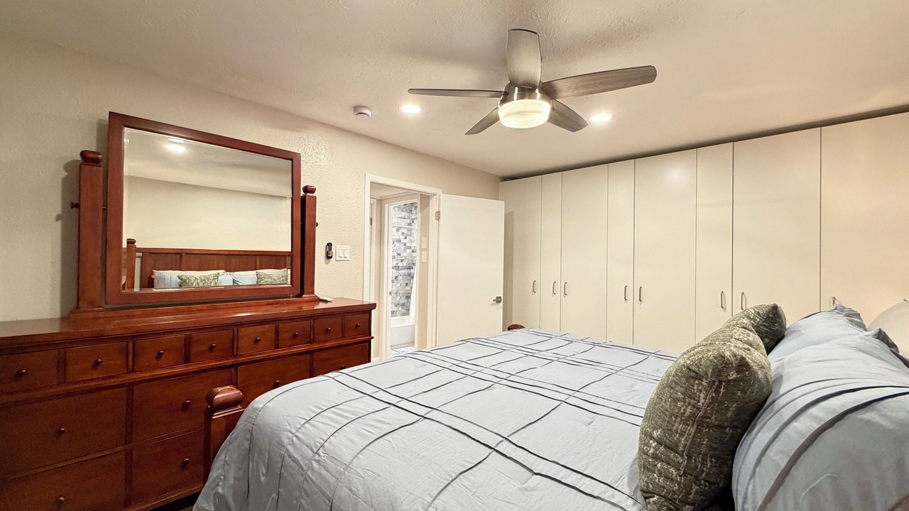 Photo of Bedroom in Oak Lawn