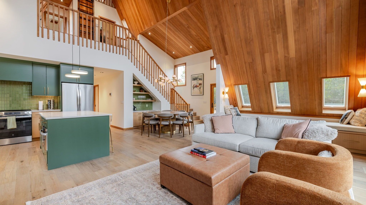 Photo of Livingroom in Three Rivers