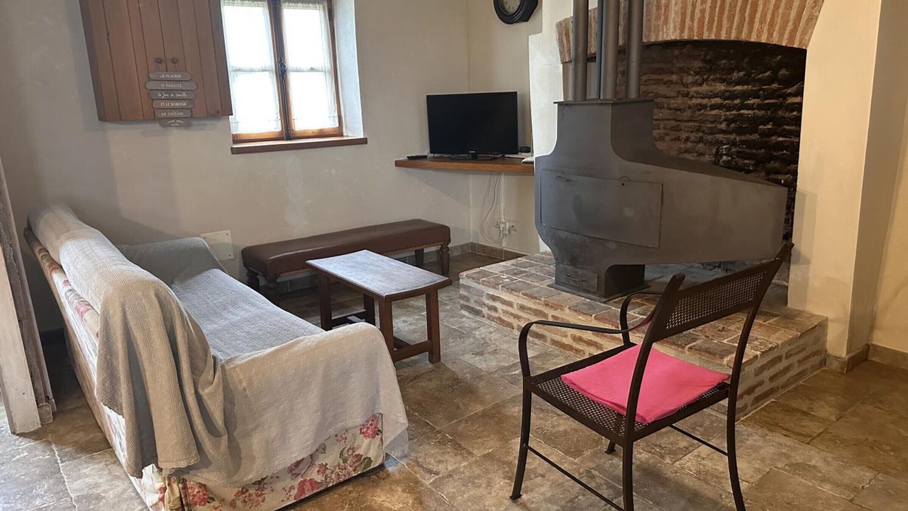 Photo of Livingroom in Neuilly-le-Real