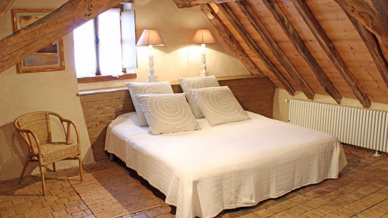 Photo of Bedroom in Neuilly-le-Real