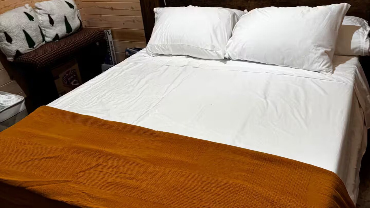 Photo of Bedroom in East Hants
