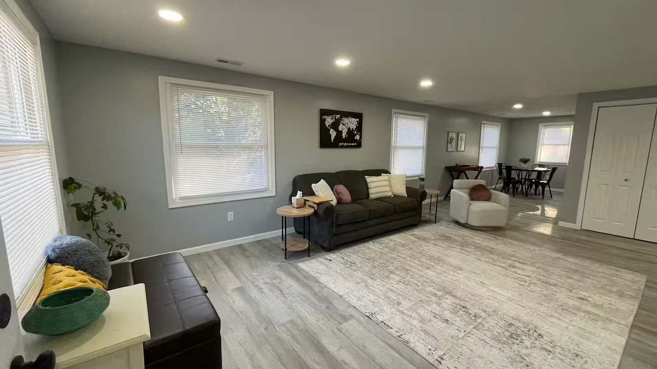 Photo of Livingroom in Midland