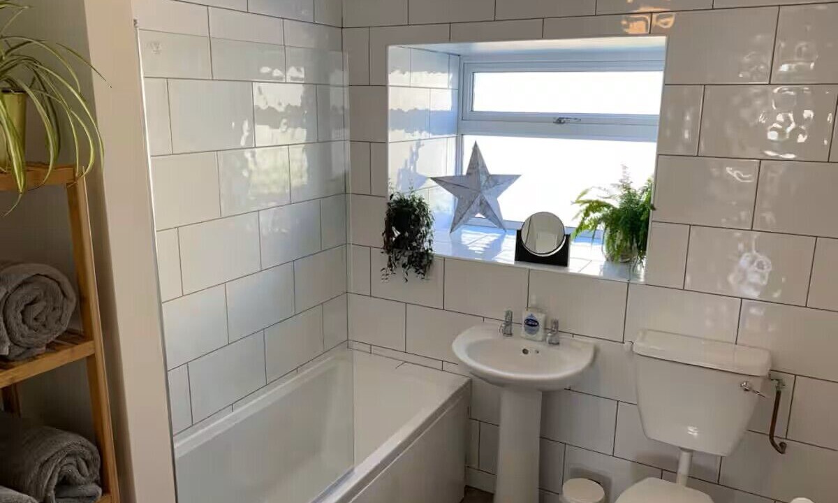 Photo of Bathroom in Llanllyfni