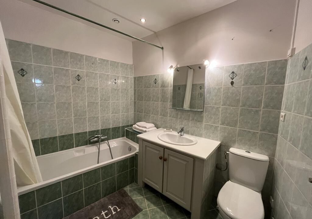 Photo of Bathroom in Saint-Michel-l'Observatoire