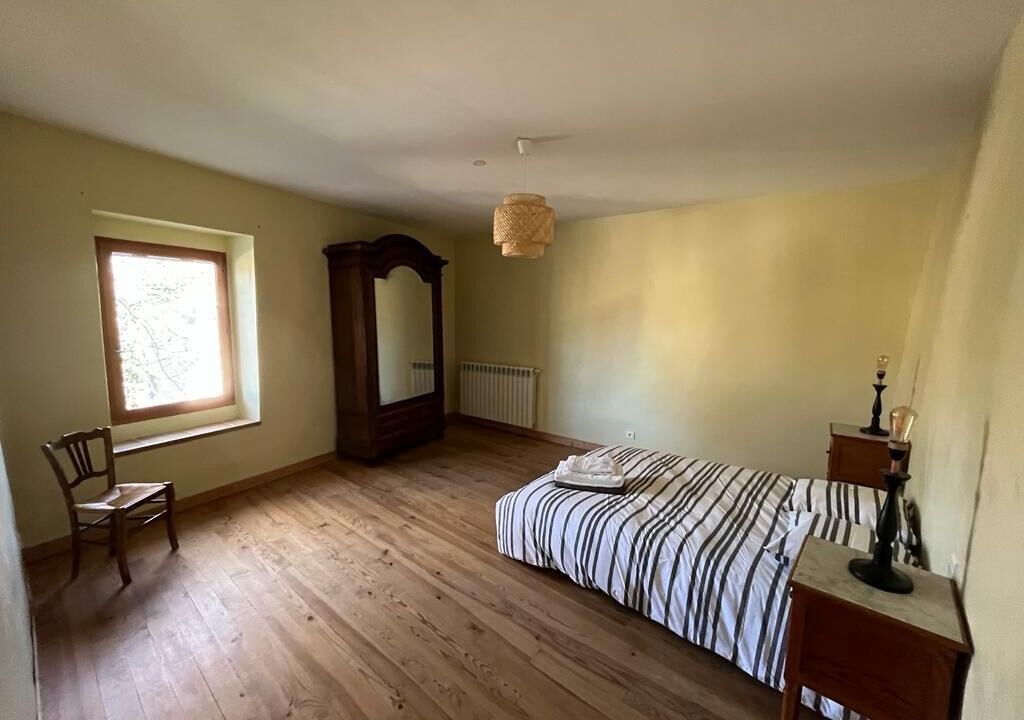 Photo of Bedroom in Saint-Michel-l'Observatoire