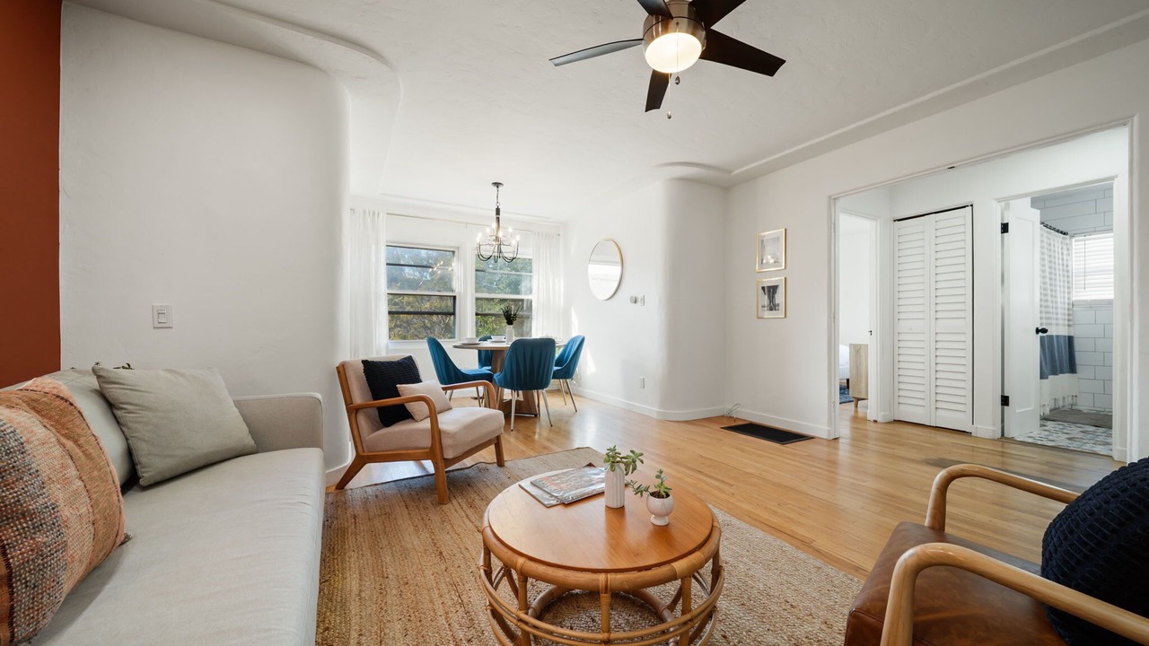 Photo of Livingroom in Bankers Hill