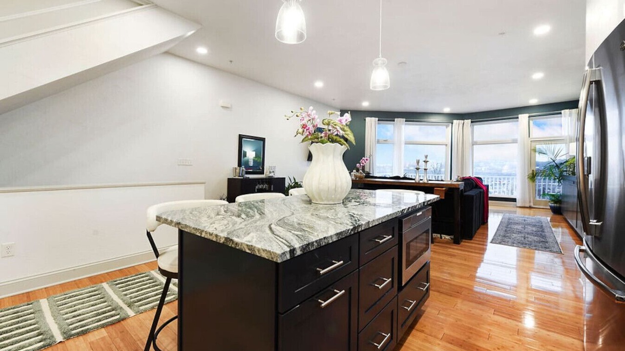 Photo of Others in South Side Slopes