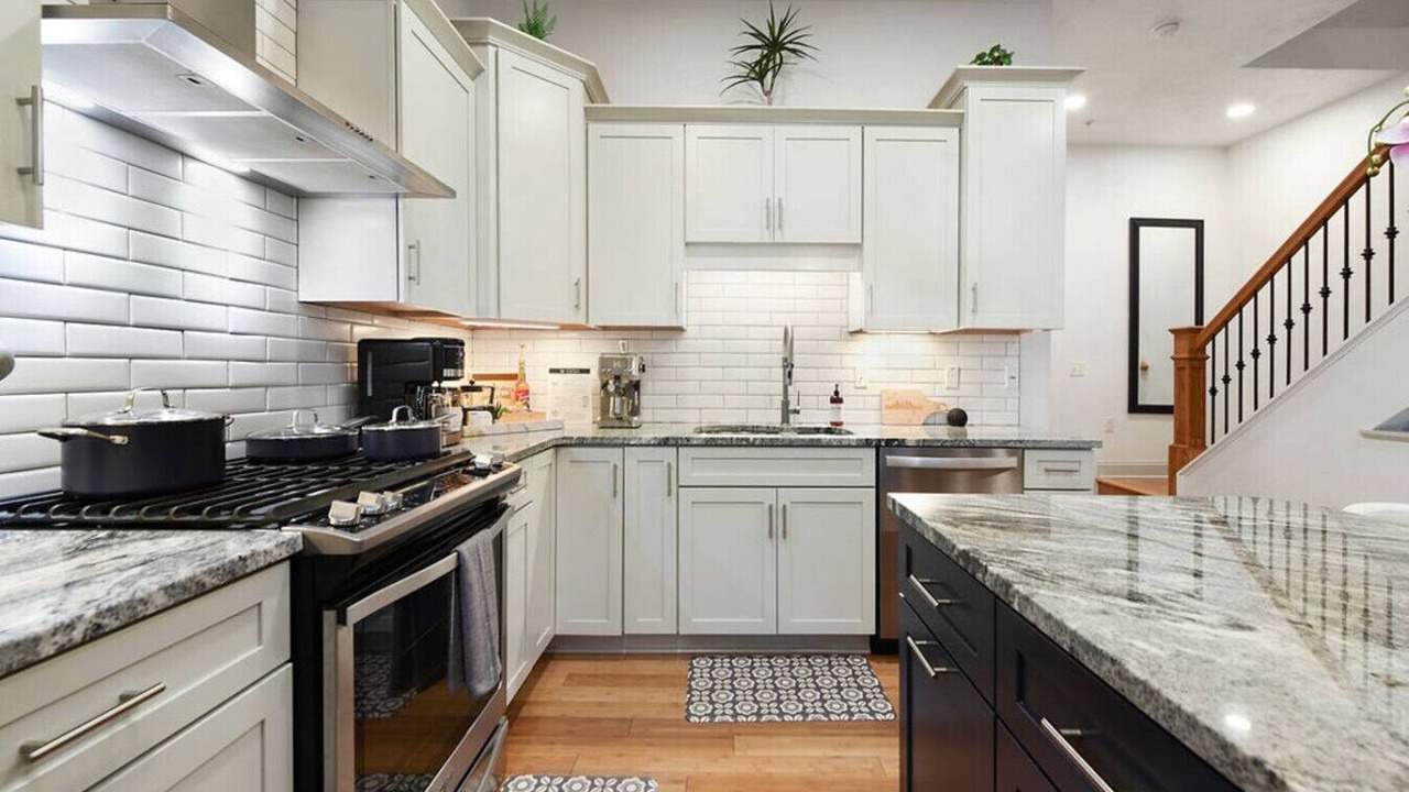 Photo of Kitchen in South Side Slopes