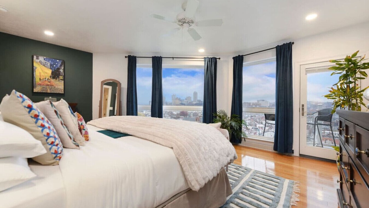 Photo of Bedroom in South Side Slopes