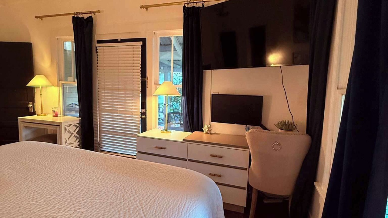 Photo of Bedroom in Freetown - Port Rico