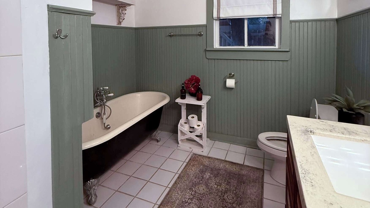 Photo of Bathroom in Freetown - Port Rico