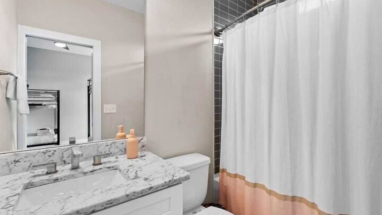 Photo of Bathroom in Hadley - Washington